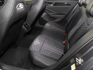Volkswagen Passat Variant 2.0 TDI DSG R-Line