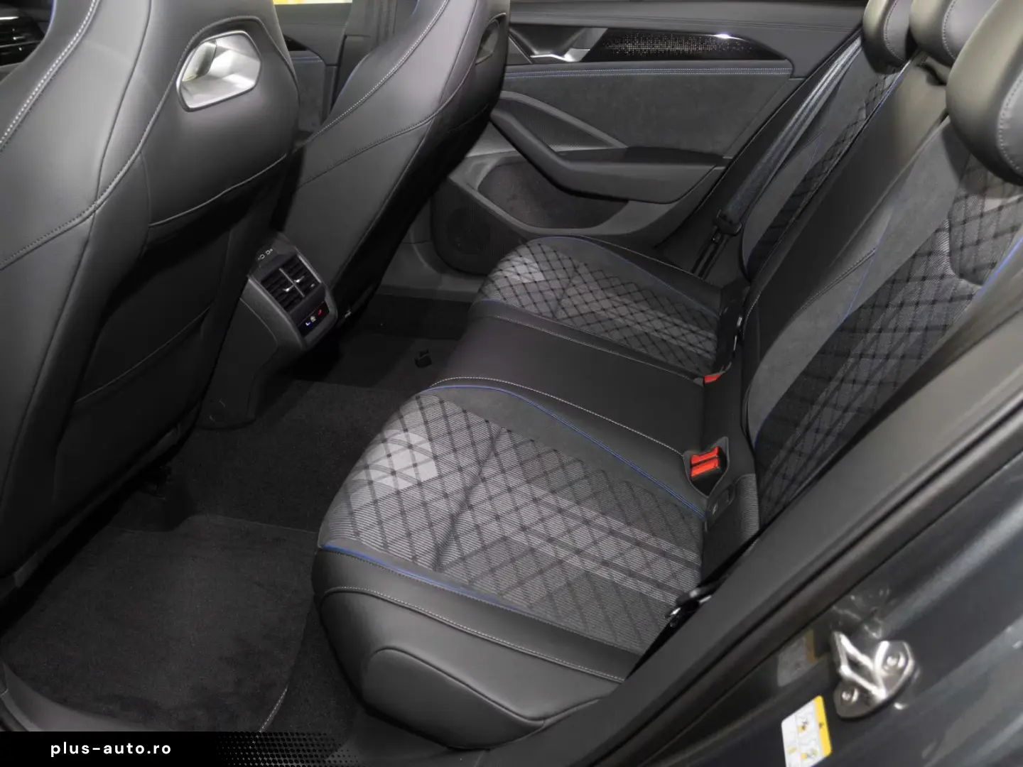 Volkswagen Passat Variant 2.0 TDI DSG R-Line