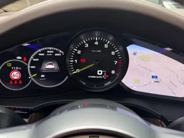 PORSCHE Cayenne E-Hybrid Platinum Edition