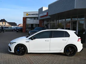 VW Golf VIII Lim. R 4Motion  ACC   PANO   R-SPORT