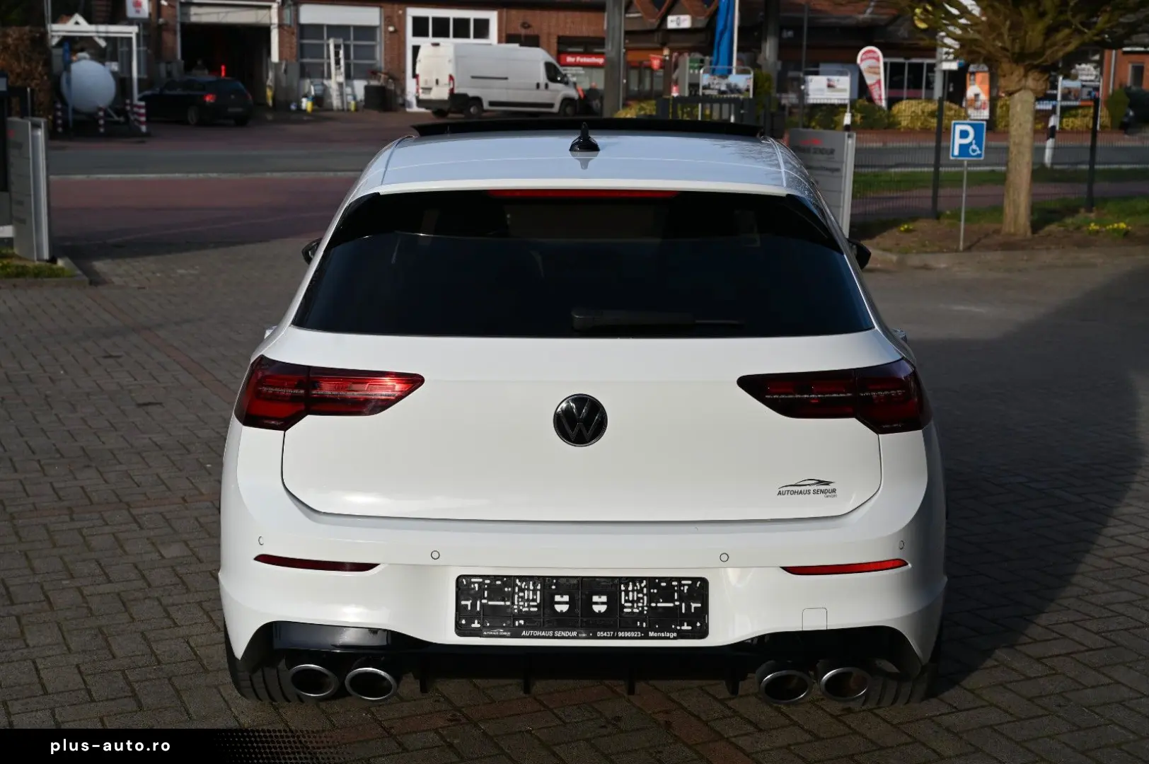 VW Golf VIII Lim. R 4Motion  ACC   PANO   R-SPORT