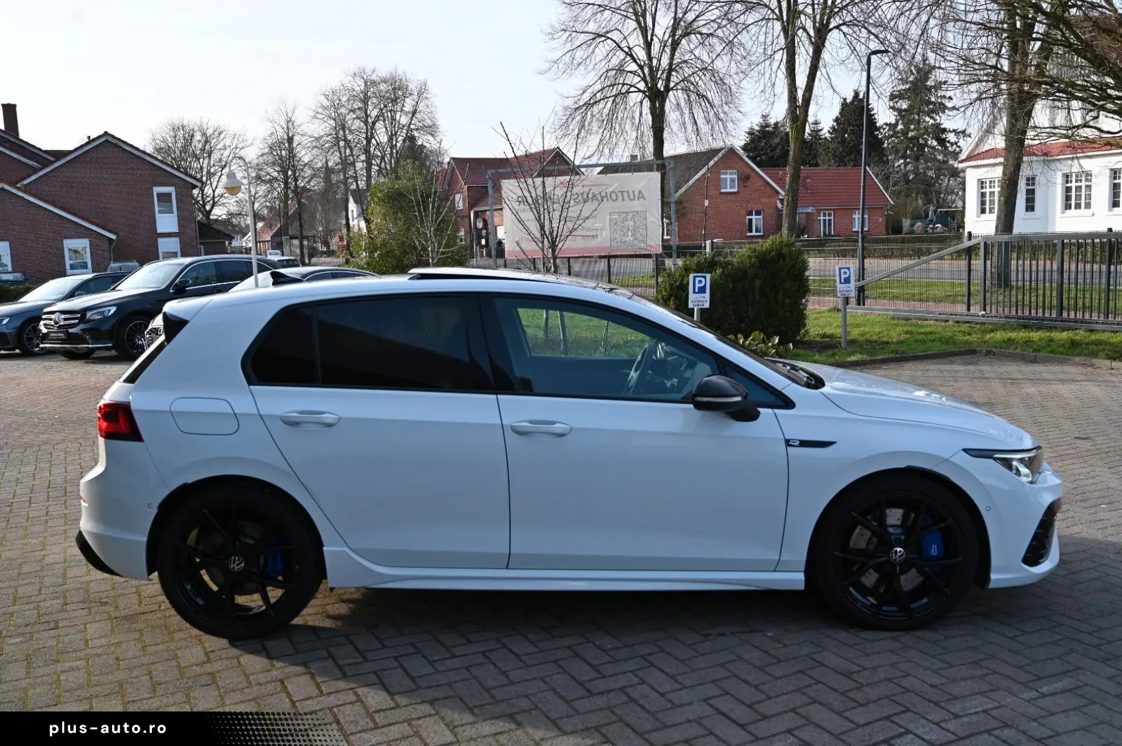 VW Golf VIII Lim. R 4Motion  ACC   PANO   R-SPORT