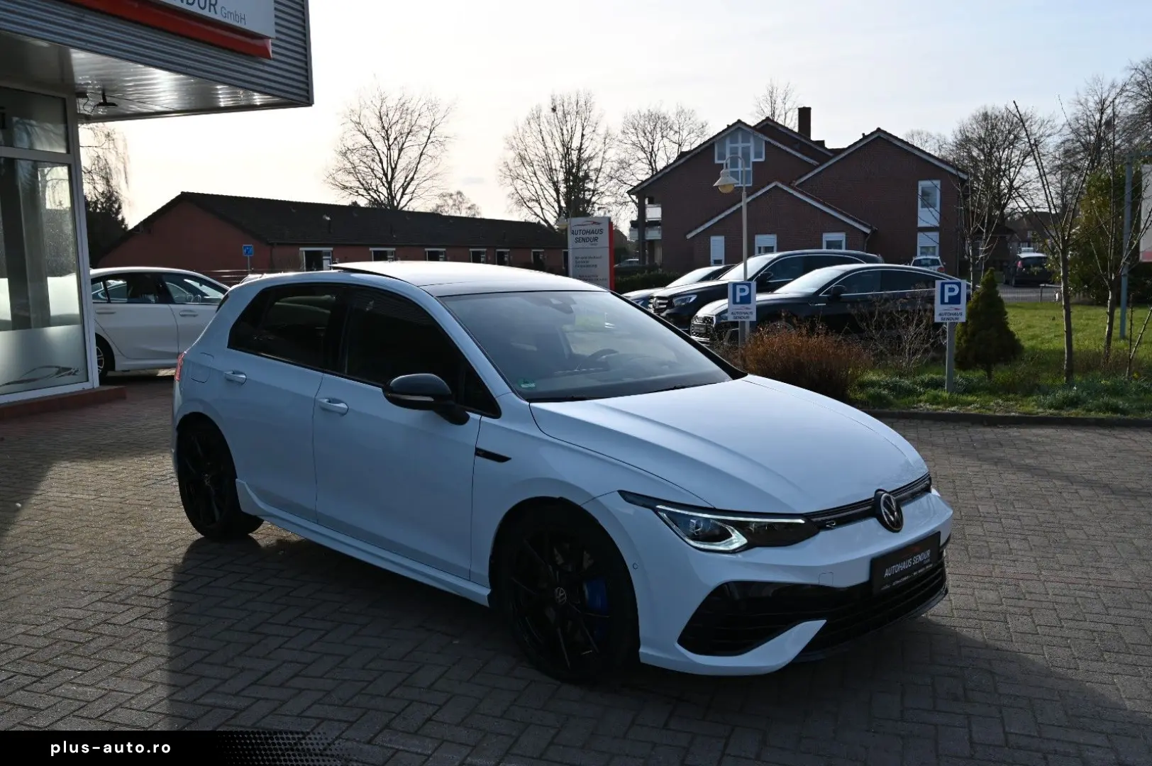 VW Golf VIII Lim. R 4Motion  ACC   PANO   R-SPORT