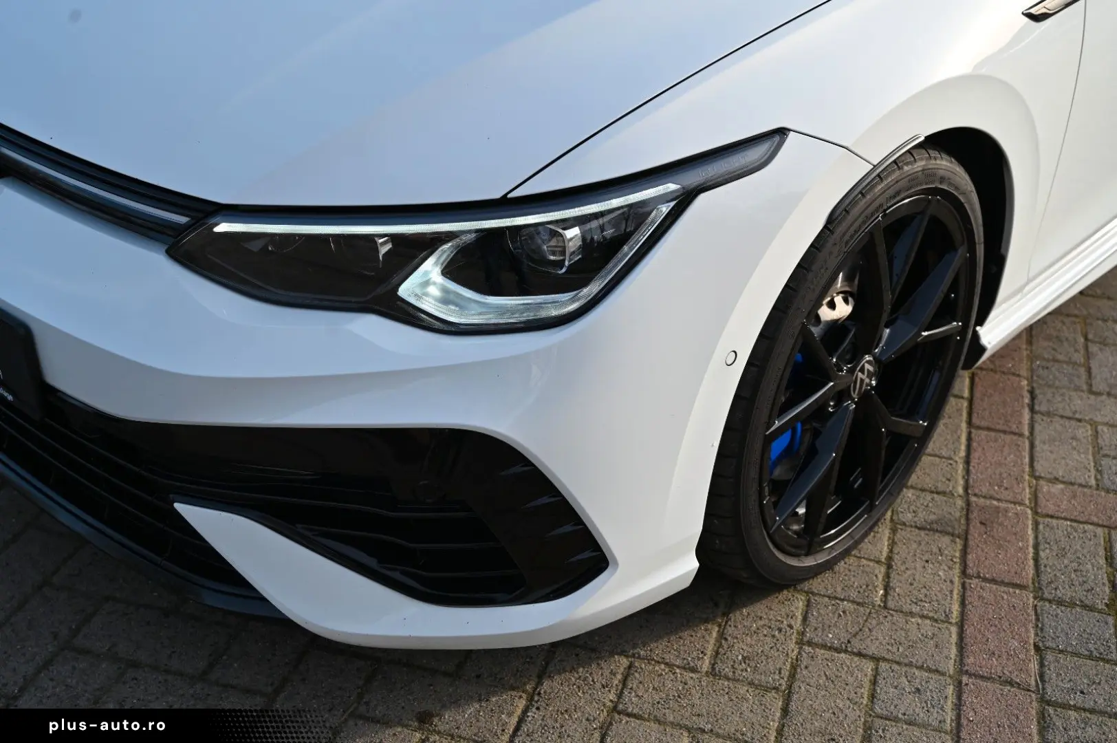 VW Golf VIII Lim. R 4Motion  ACC   PANO   R-SPORT