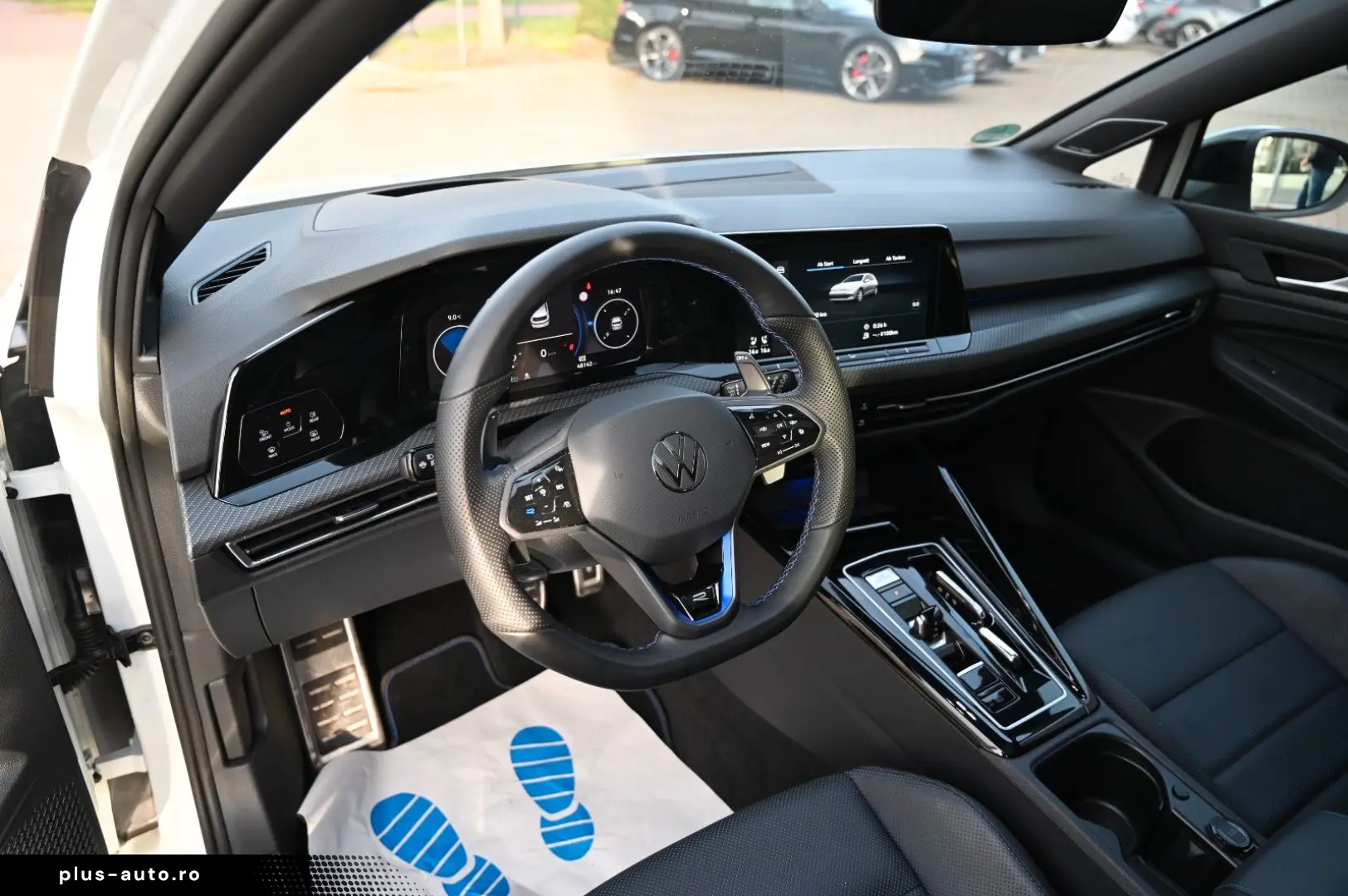 VW Golf VIII Lim. R 4Motion  ACC   PANO   R-SPORT
