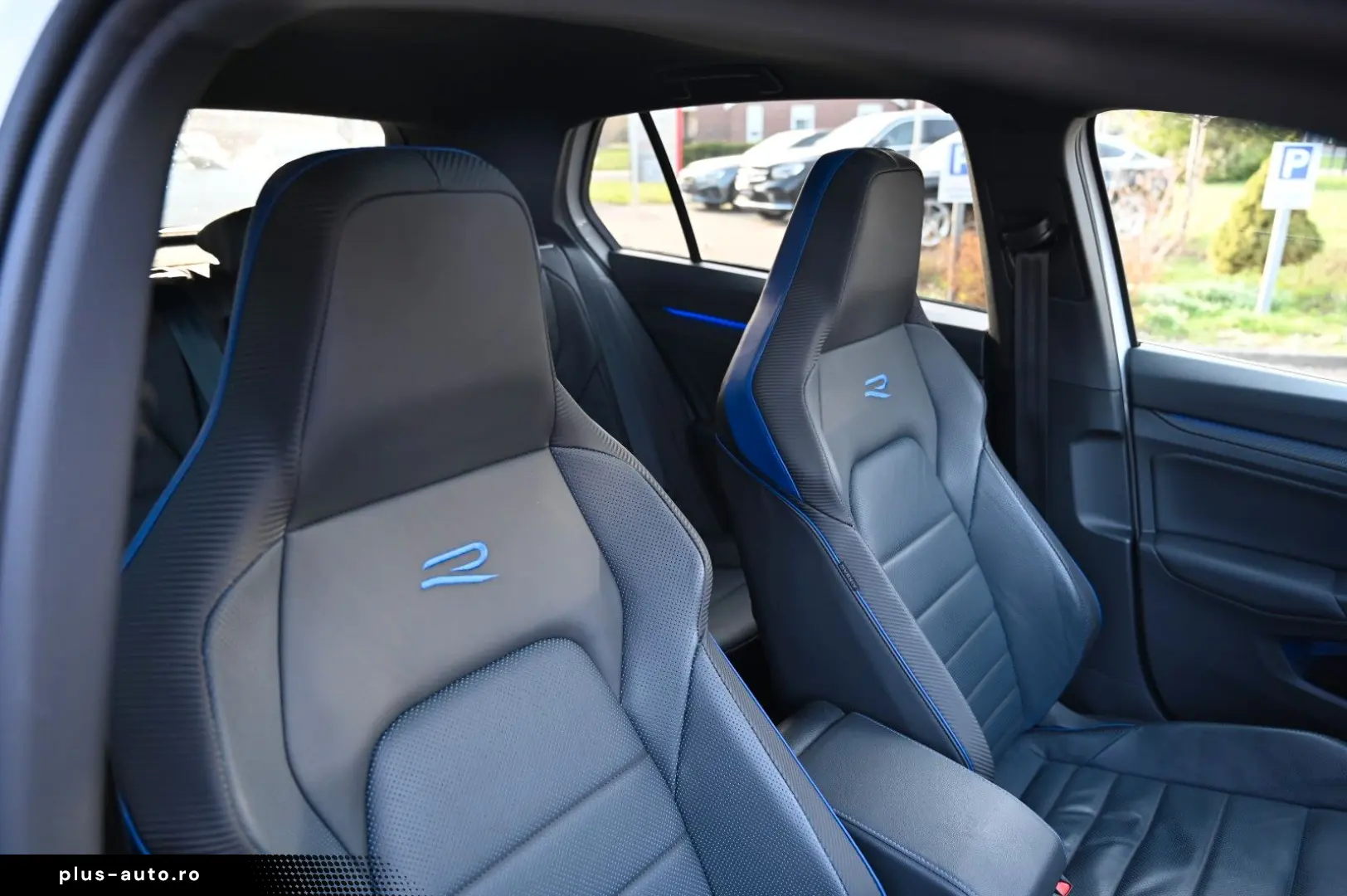 VW Golf VIII Lim. R 4Motion  ACC   PANO   R-SPORT
