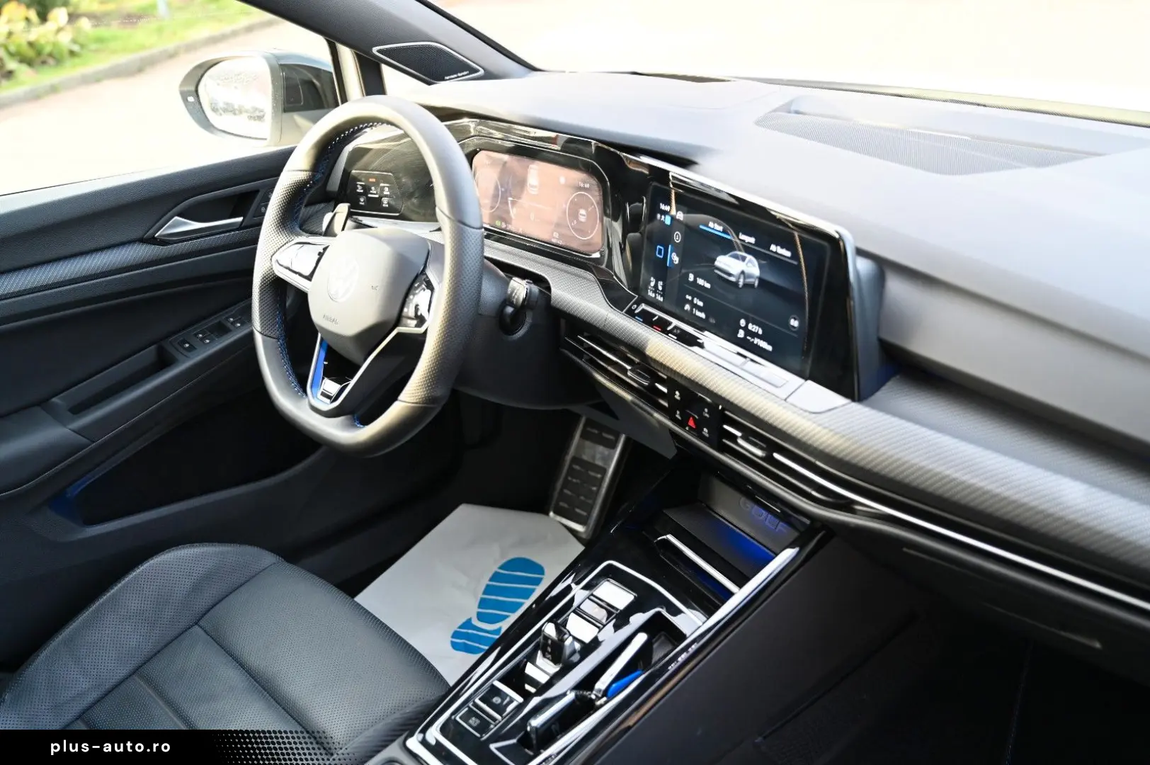 VW Golf VIII Lim. R 4Motion  ACC   PANO   R-SPORT