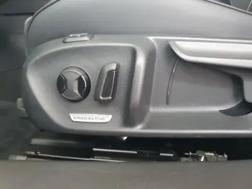Volkswagen Passat Variant Business 360 CAM ACC