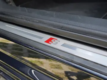 Audi A6 50 TFSIe Quattro Ultra S tronic S Line