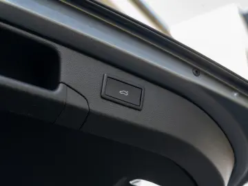 Volkswagen Passat 2.0TDI R-line MATRIX NAVI ACC KAMERA