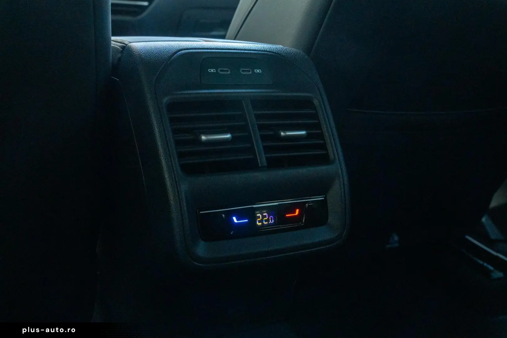 Volkswagen Passat 2.0TDI R-line MATRIX NAVI ACC KAMERA