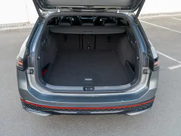 Volkswagen Passat 2.0TDI R-line MATRIX NAVI ACC KAMERA