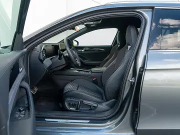 Volkswagen Passat 2.0TDI R-line MATRIX NAVI ACC KAMERA