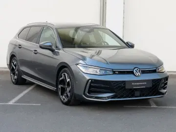 Volkswagen Passat 2.0TDI R-line MATRIX NAVI ACC KAMERA