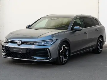 Volkswagen Passat 2.0TDI R-line MATRIX NAVI ACC KAMERA