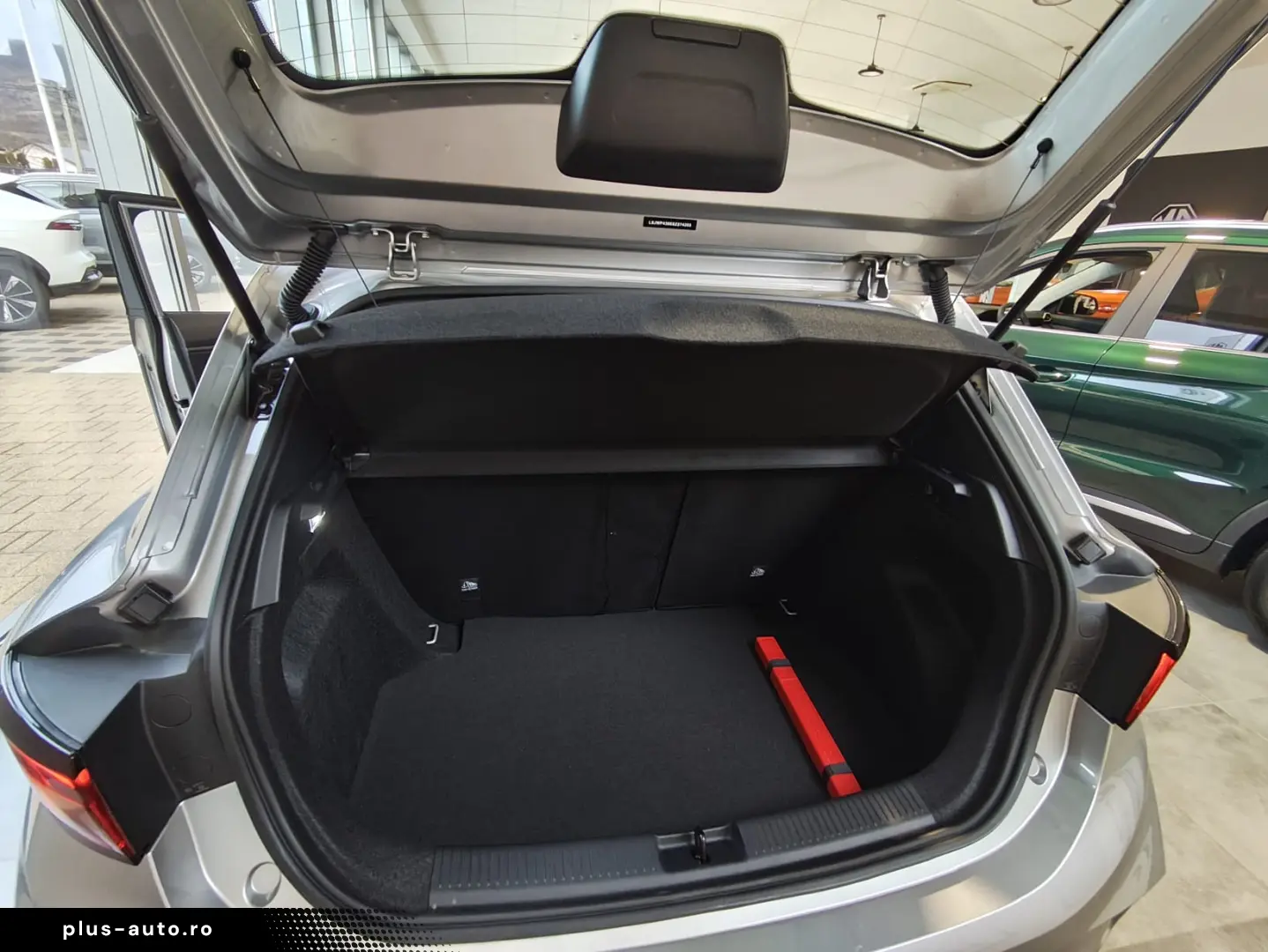 MG3 HEV 5 usi Excite 1.5L PFI HEV 194 CP AT (MY 2025)