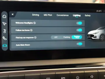 MG3 HEV 5 usi Excite 1.5L PFI HEV 194 CP AT (MY 2025)