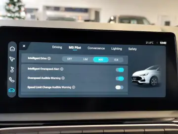 MG3 HEV 5 usi Excite 1.5L PFI HEV 194 CP AT (MY 2025)