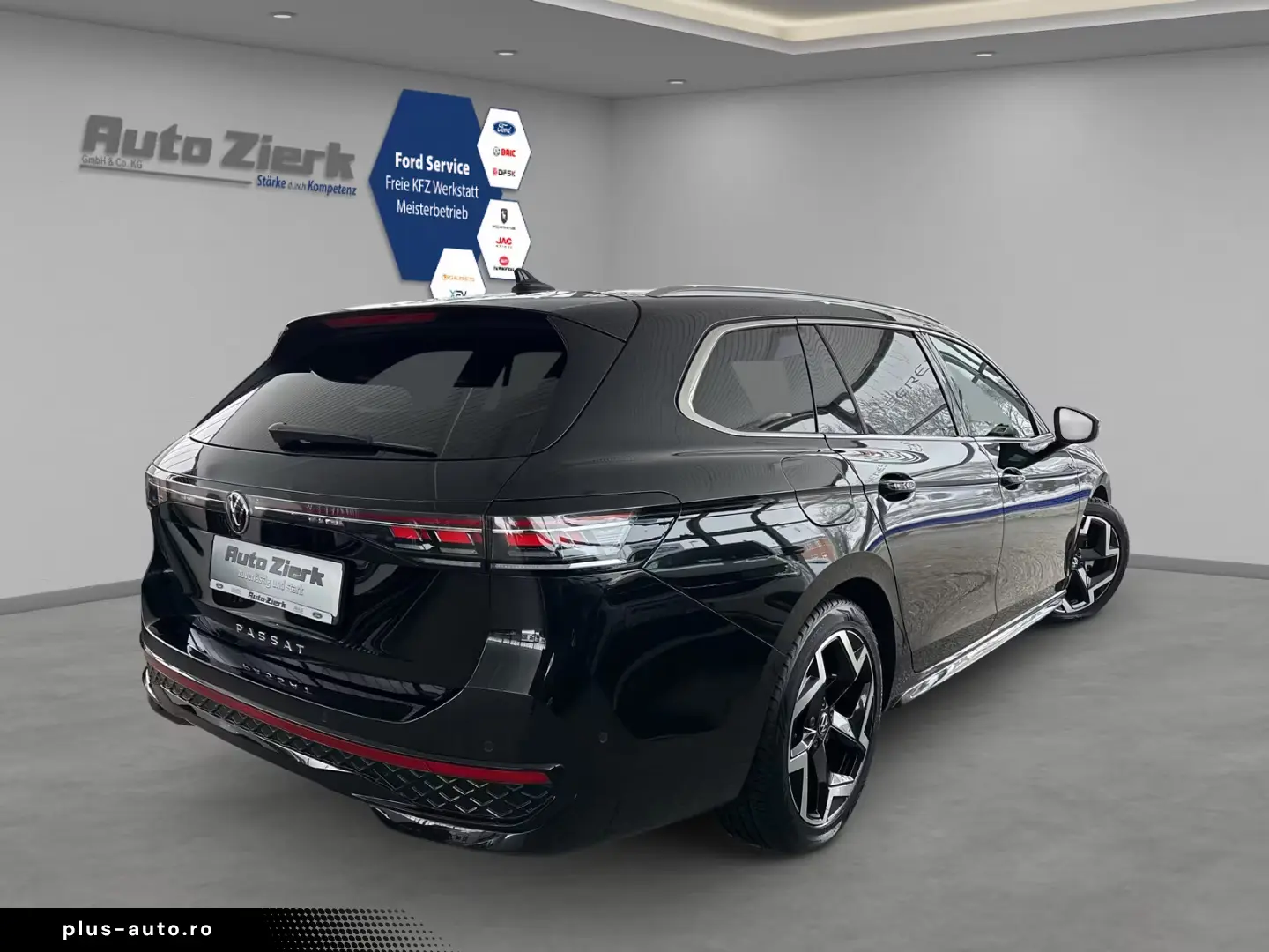 Volkswagen Passat Variant 2.0 TDI DSG R-line ACC MATRIX