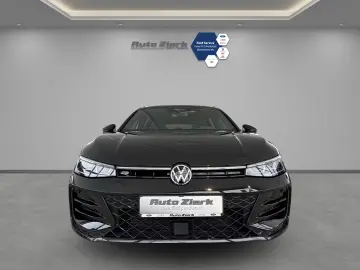 Volkswagen Passat Variant 2.0 TDI DSG R-line ACC MATRIX