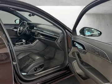 AUDI A8 60 TFSIe quattro Tiptronic Matrix ACC HuD Pan
