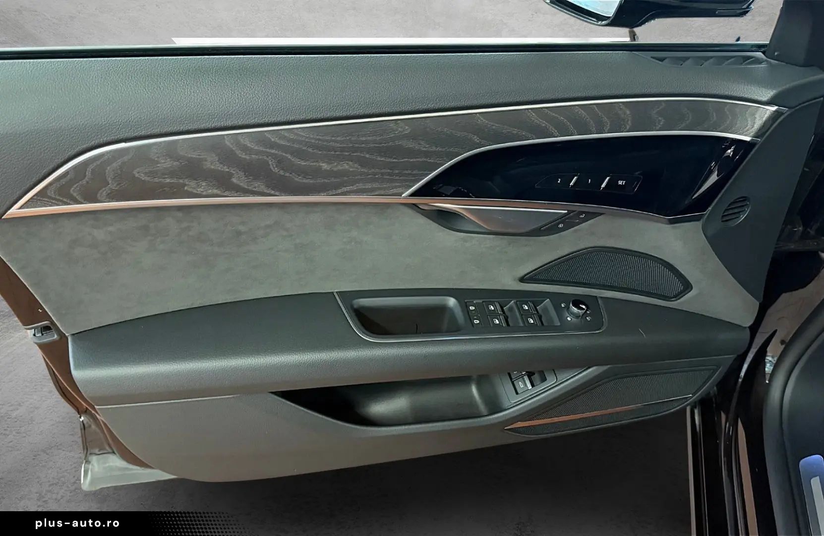 AUDI A8 60 TFSIe quattro Tiptronic Matrix ACC HuD Pan