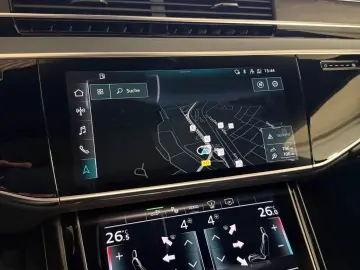 AUDI A8 60 TFSIe quattro Tiptronic Matrix ACC HuD Pan