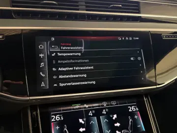 AUDI A8 60 TFSIe quattro Tiptronic Matrix ACC HuD Pan