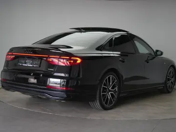 AUDI A8 60 TFSI e quattro S line Leder ACC Pano B&O H