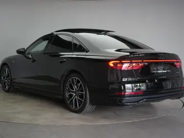 AUDI A8 60 TFSI e quattro S line Leder ACC Pano B&O H