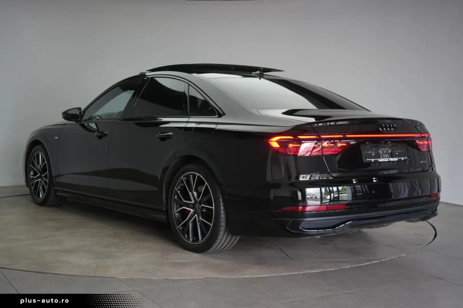 AUDI A8 60 TFSI e quattro S line Leder ACC Pano B&O H