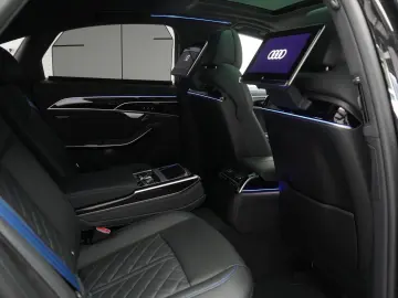 AUDI A8 60 TFSI e quattro S line Leder ACC Pano B&O H