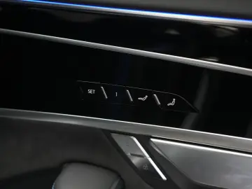 AUDI A8 60 TFSI e quattro S line Leder ACC Pano B&O H