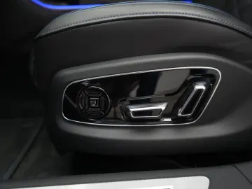 AUDI A8 60 TFSI e quattro S line Leder ACC Pano B&O H