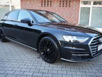 AUDI A8 50 TDI quattro Akustikglas Matrix-LED LEDER