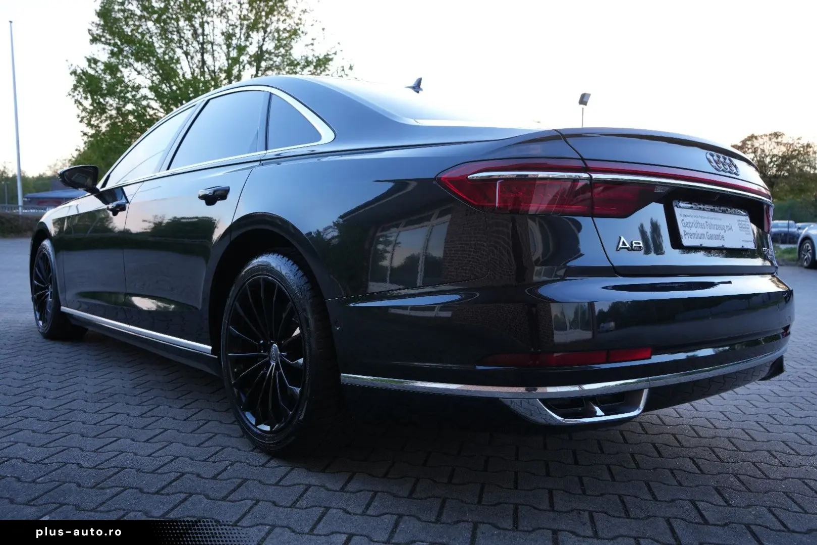 AUDI A8 50 TDI quattro Akustikglas Matrix-LED LEDER