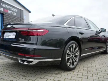 AUDI A8 50 TDI quattro Akustikglas Matrix-LED LEDER