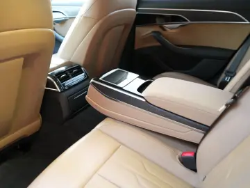 AUDI A8 50 TDI quattro Akustikglas Matrix-LED LEDER
