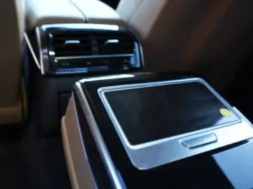 AUDI A8 50 TDI quattro Akustikglas Matrix-LED LEDER