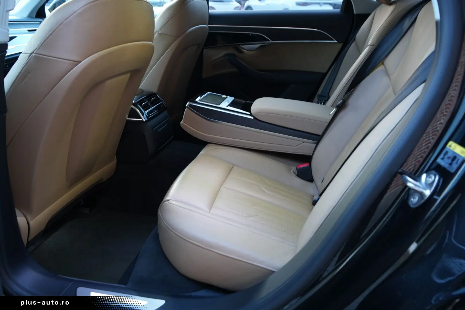 AUDI A8 50 TDI quattro Akustikglas Matrix-LED LEDER
