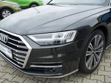 AUDI A8 50 TDI quattro Akustikglas Matrix-LED LEDER
