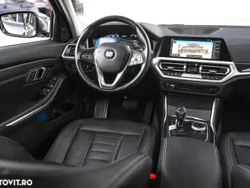 BMW Seria 3 330e Aut. Luxury Line