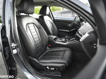 BMW Seria 3 330e Aut. Luxury Line