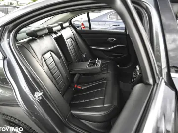 BMW Seria 3 330e Aut. Luxury Line