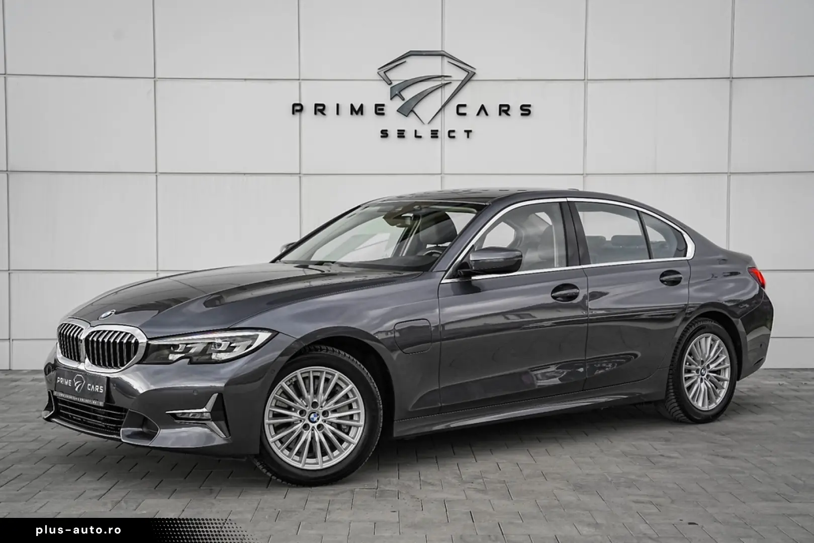 BMW Seria 3 330e Aut. Luxury Line