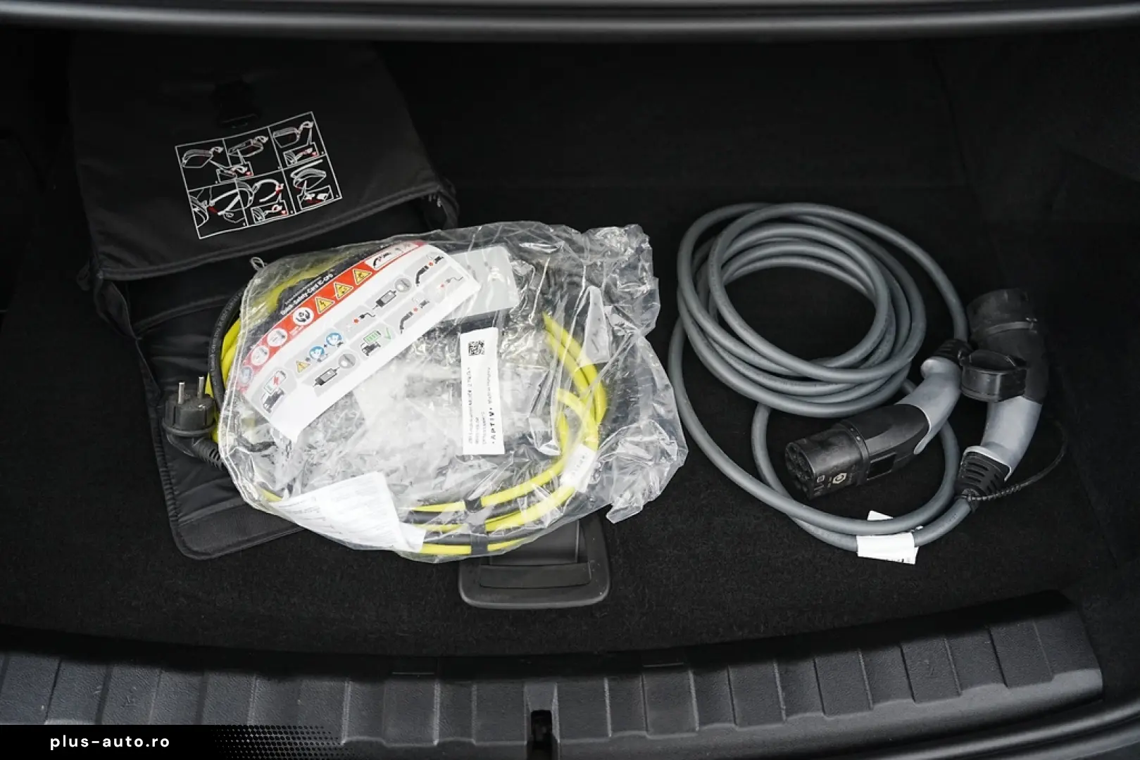 BMW Seria 3 330e Aut. Luxury Line