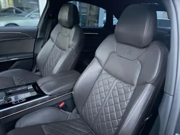AUDI A8 50 TDI L quattro S line Vollaustattung 2 Hand