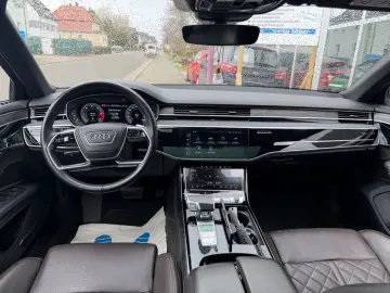 AUDI A8 50 TDI L quattro S line Vollaustattung 2 Hand