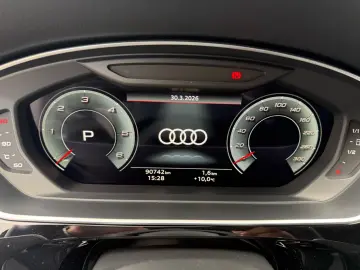 AUDI A8 50 TDI L quattro S line Vollaustattung 2 Hand