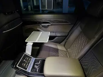 AUDI A8 50 TDI L quattro S line Vollaustattung 2 Hand